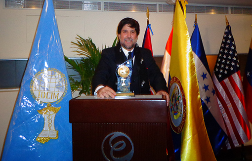 Premio a la excelencia medica Dr. Jaime Lebed